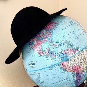 flat wide floppy hat (black)